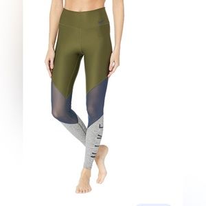 Nike power wrap tights size medium